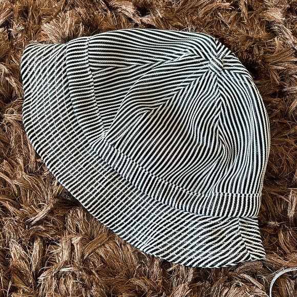 帽子 supreme stripe mesh bell hat M/L Supreme Stripe Mesh Bell Hat (SS22) - $58